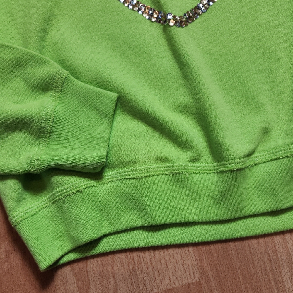 NWT Abercrombie Green Sweatshirt Heart Sequin Size Small - Picture 7 of 14